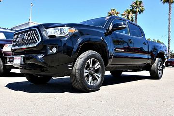BLACK, 2019 TOYOTA TACOMA DOUBLE CAB Image 
