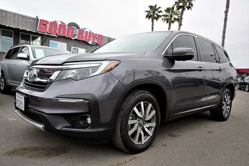 GREY, 2019 HONDA PILOT Image 