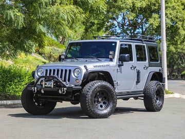 SILVER, 2014 JEEP WRANGLER UNLIMITED Image 