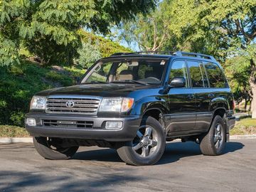 BLACK, 2005 TOYOTA LAND CRUISER Image 