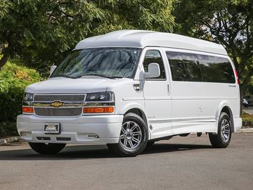 WHITE, 2023 CHEVROLET EXPRESS Image 