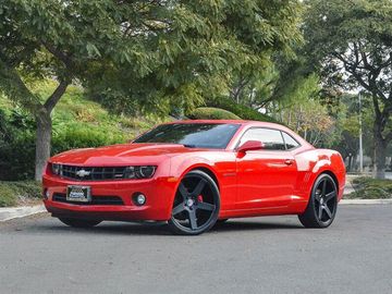 RED, 2013 CHEVROLET CAMARO Image 