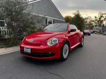 2013 VOLKSWAGEN BEETLE CONVERTIBLE Image 