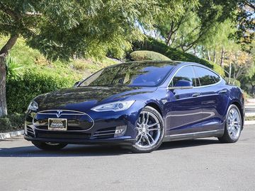 2014 TESLA MODEL S Image 