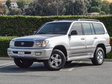 2000 TOYOTA LAND CRUISER Image