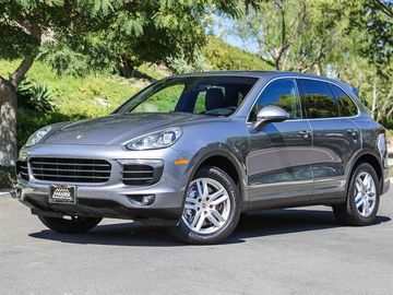 2018 PORSCHE CAYENNE Image 
