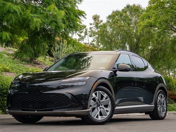 BLACK, 2025 GENESIS GV60 Image 