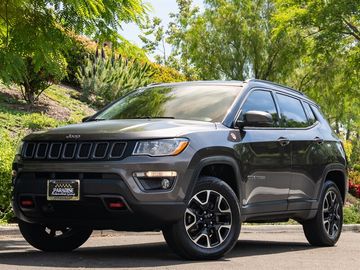 GRAY, 2021 JEEP COMPASS Image 