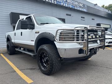 WHITE, 2005 FORD F350 Image 