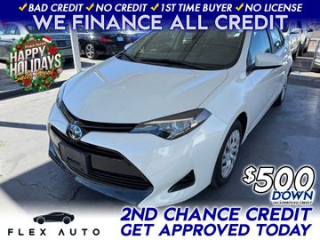 WHITE, 2018 TOYOTA COROLLA Image 