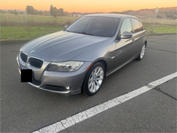 GRAY, 2011 BMW 3 SERIES Image 