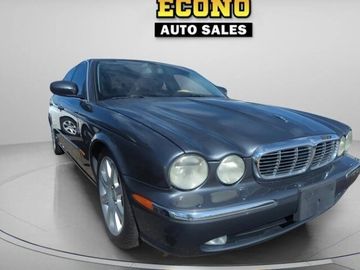 GRAY, 2005 JAGUAR XJ Image 