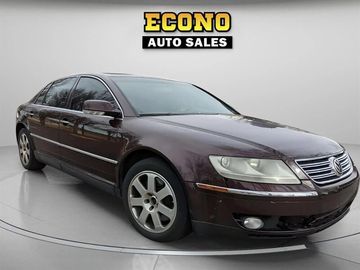 BEIGE, 2004 VOLKSWAGEN PHAETON Image 