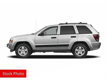 SILVER, 2005 JEEP GRAND CHEROKEE Image 