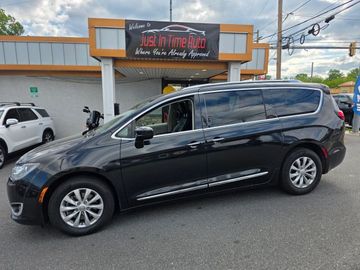 2019 CHRYSLER PACIFICA for sale in FOLCROFT