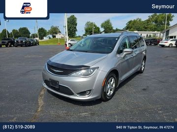 2017 CHRYSLER PACIFICA for sale in SEYMOUR