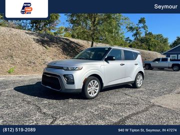 SILVER, 2021 KIA SOUL Image 