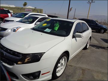WHITE, 2010 FORD FUSION Image 