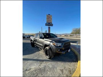 GREY, 2017 TOYOTA TACOMA DOUBLE CAB Image 