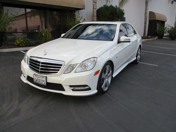 WHITE, 2012 MERCEDES-BENZ E-CLASS Image 