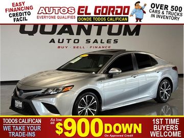 SILVER, 2019 TOYOTA CAMRY HYBRID Image 