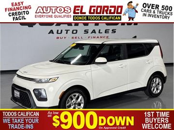 WHITE, 2022 KIA SOUL Image 
