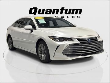 WHITE, 2020 TOYOTA AVALON HYBRID Image 