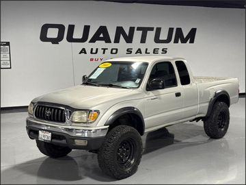 SILVER, 2001 TOYOTA TACOMA XTRACAB Image 