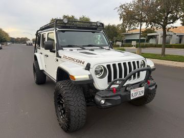 WHITE, 2018 JEEP WRANGLER UNLIMITED Image 