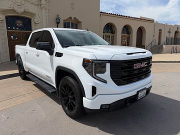 2024 GMC SIERRA 1500 CREW CAB for sale in GLENDALE