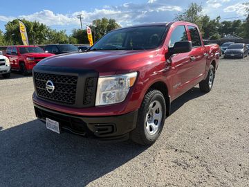 2017 NISSAN TITAN CREW CAB for sale in PATTERSON