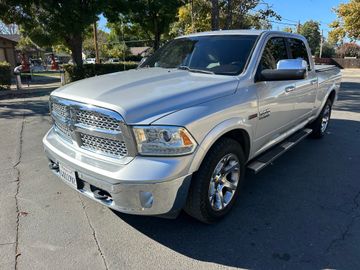 SILVER, 2018 RAM 1500 CREW CAB Image 