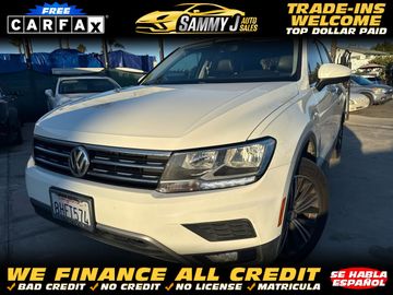 WHITE, 2018 VOLKSWAGEN TIGUAN Image 