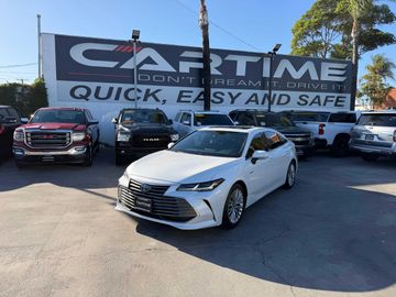 WHITE, 2021 TOYOTA AVALON HYBRID Image 