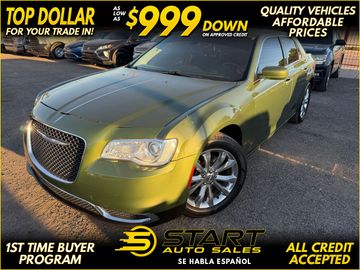 GREEN, 2018 CHRYSLER 300 Image 