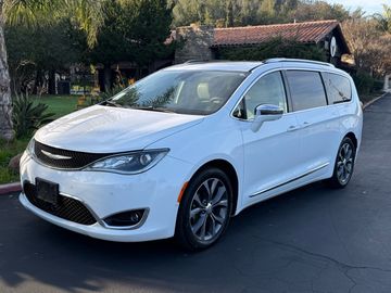 2017 CHRYSLER PACIFICA for sale in NOVATO