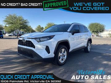 WHITE, 2021 TOYOTA RAV4 HYBRID Image 