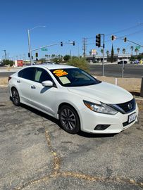 WHITE, 2016 NISSAN ALTIMA Image 