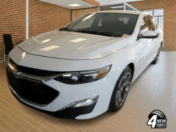 WHITE, 2020 CHEVROLET MALIBU Image 