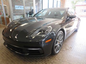 2018 PORSCHE PANAMERA Image 