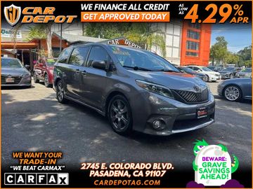GRAY, 2017 TOYOTA SIENNA SE FULLY LOADED Image 