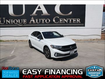 WHITE, 2024 VOLKSWAGEN JETTA Image 