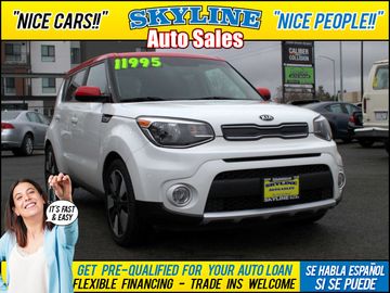 WHITE, 2017 KIA SOUL Image 