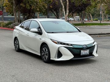 2019 TOYOTA PRIUS PRIME Image 