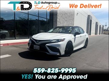 2022 TOYOTA CAMRY HYBRID for sale in FRESNO