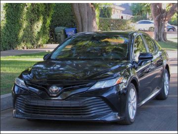 2018 TOYOTA CAMRY for sale in SHERMAN OAKS