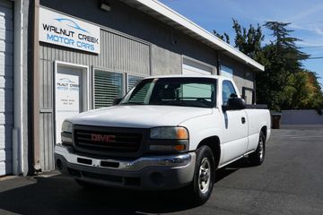 WHITE, 2003 GMC SIERRA 1500 REGULAR CAB Image 