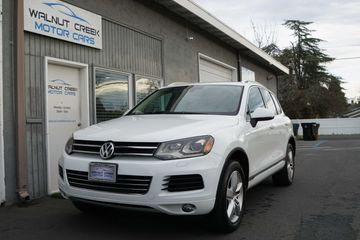 2014 VOLKSWAGEN TOUAREG for sale in WALNUT CREEK