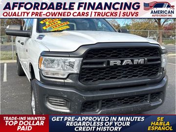 WHITE, 2022 RAM 2500 CREW CAB Image 