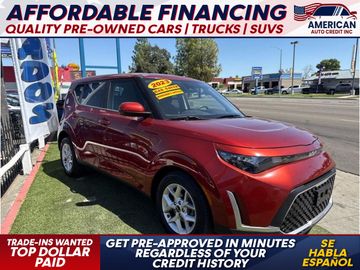 ORANGE, 2023 KIA SOUL Image 